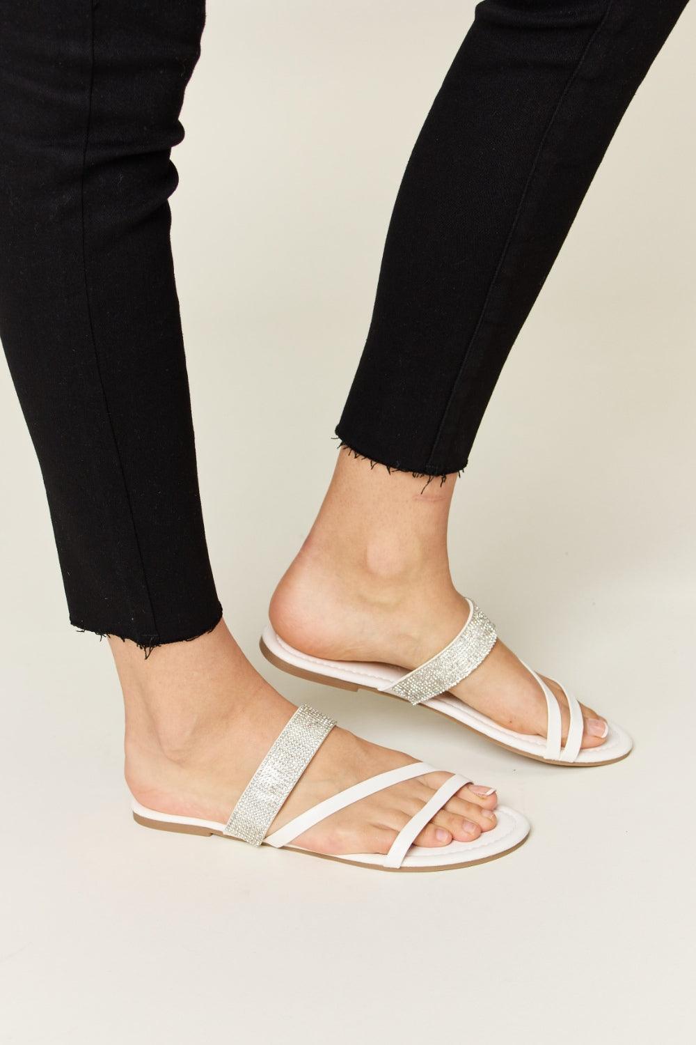 WILD DIVA Rhinestone Strappy Flat Sandals - Leo’s Look Your Best