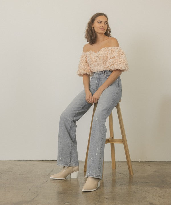 15253680_f06a2f4c-e21a-41dc-91ee-d207263f641f - Leo’s Look Your Best