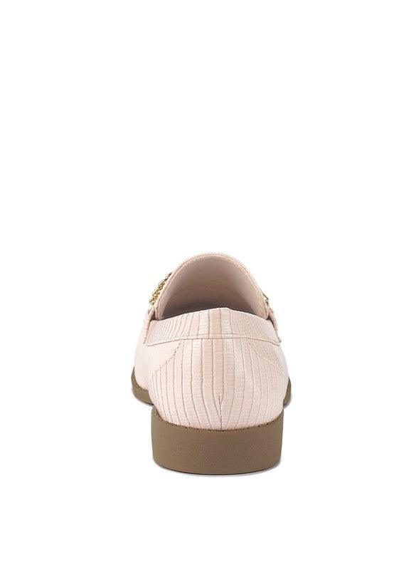 Vouse Low Block Loafers Adorned With Golden Chain - Leo’s Look Your Best