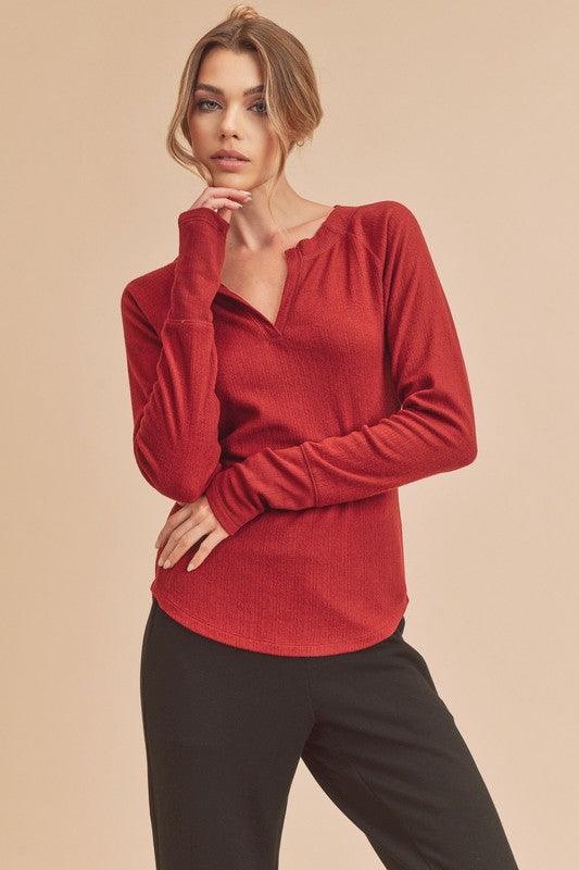Aemi + Co Notched Raglan Sleeve Curved Hem T-Shirt - Leo’s Look Your Best