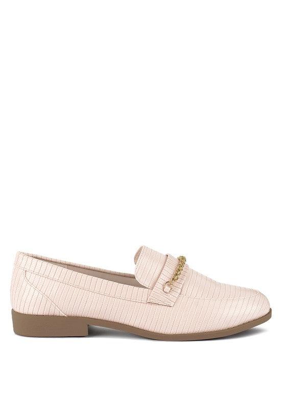Vouse Low Block Loafers Adorned With Golden Chain - Leo’s Look Your Best